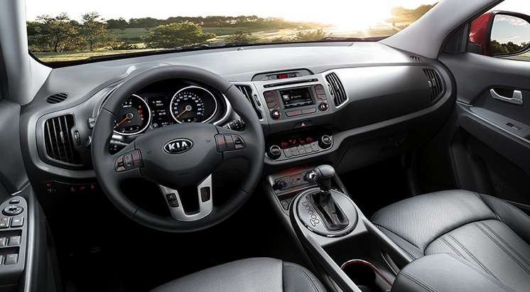 2015 Kia Sportage interior