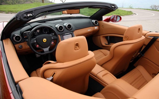 2013-Ferrari-California-interior