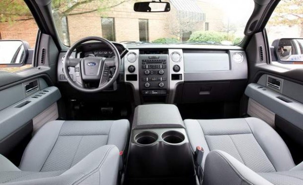 2014-F-150-xlt-interior-1