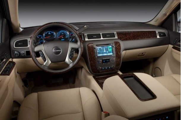 2014 GMC Yukon interior