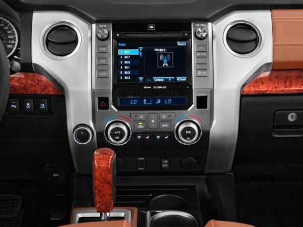 2014 toyota tundra interior 2