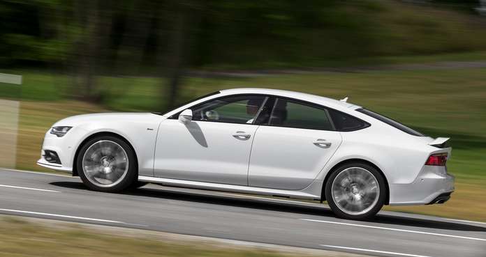 2015 Audi A7 side view 3