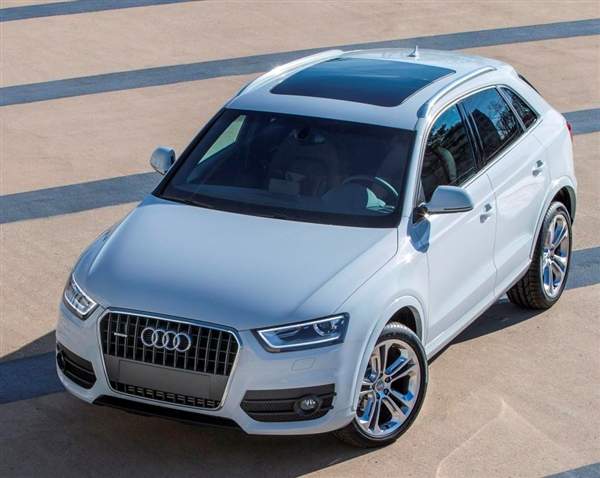 2015 Audi Q3 top view