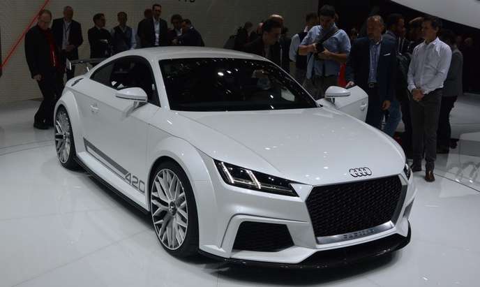 2015 Audi TT front view 4 54