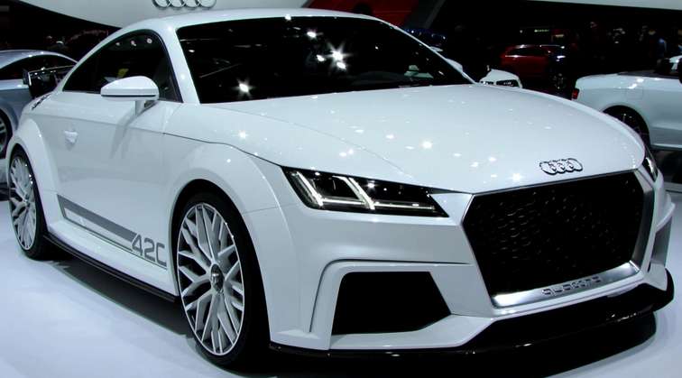 2015 Audi TT front view 4