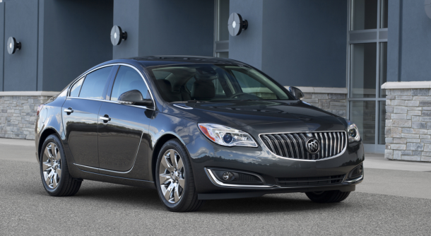 2015 Buick Regal front view 2