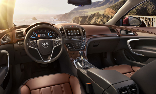 2015 Buick Regal interior 2