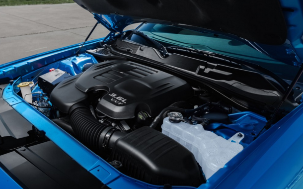 2015 Dodge Challenger engine