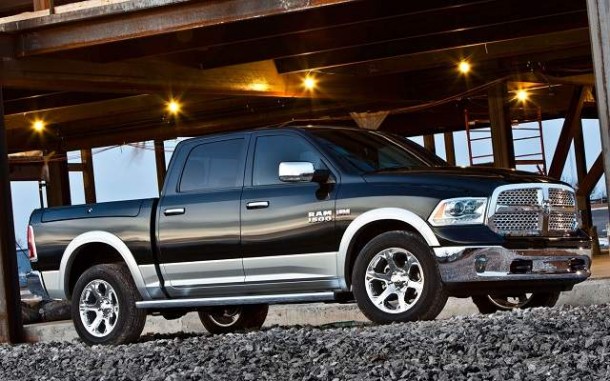 2015-Dodge-Ram-1500-side-view