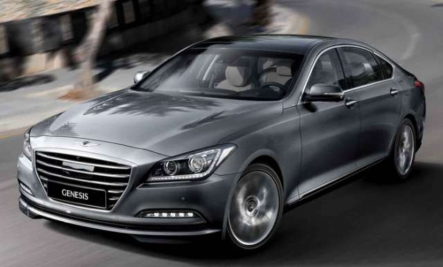 2015 Hyundai Genesis front view