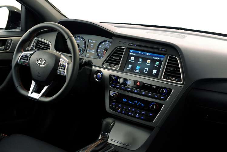 2015 Hyundai Sonata interior