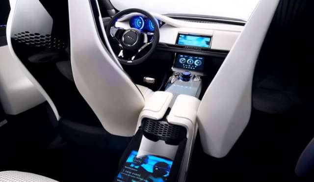 2015 Jaguar CX 17 interior