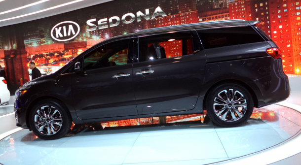 2015 Kia Sedona 4