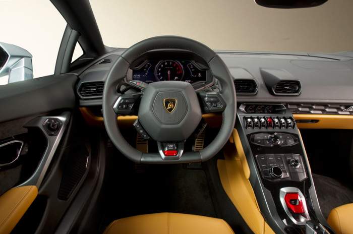 2015 Lamborghini Huracán LP 610-4 interior