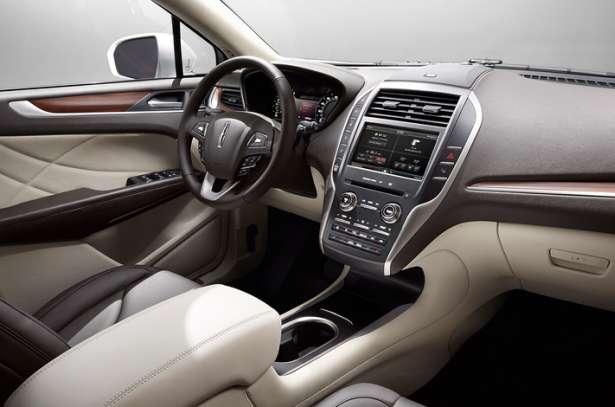 2015 Lincoln MKC interior