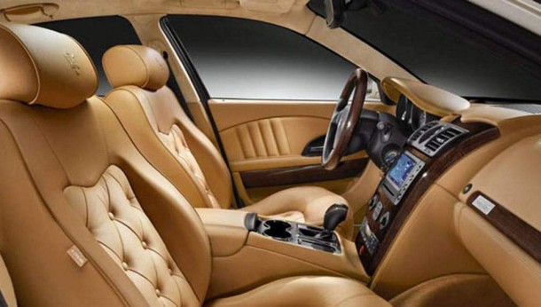 2015 Maserati Levante interior 3