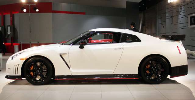 2015 Nissan GT-R Nismo side view
