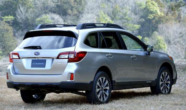 2015 Subaru Outback rear view