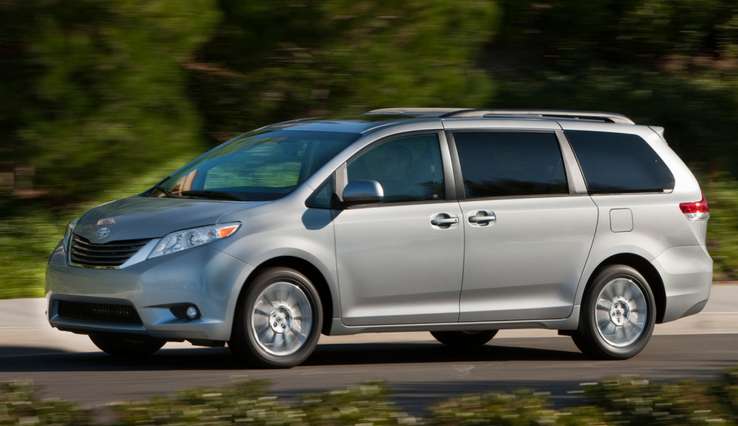 2015 Toyota Sienna Hybrid road