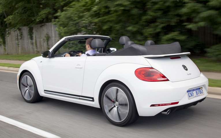 2015 Volkswagen Beetle side