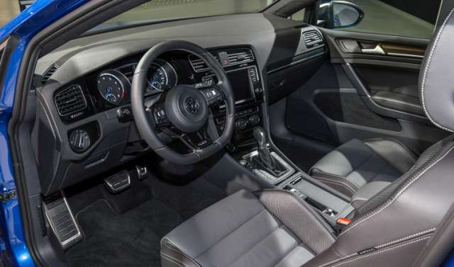 2015 Volkswagen Golf R interior
