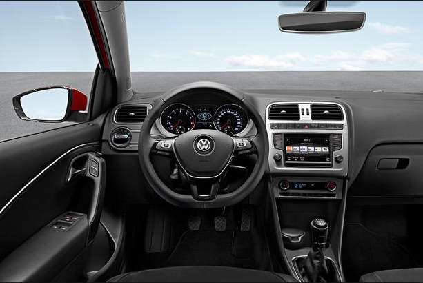 2015 Volkswagen Polo interior