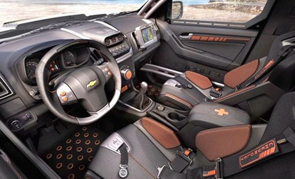 2016 Chevrolet Colorado ZR2 brown interior