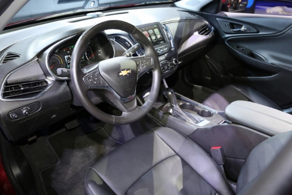 2016 Chevrolet Malibu Hybrid interior