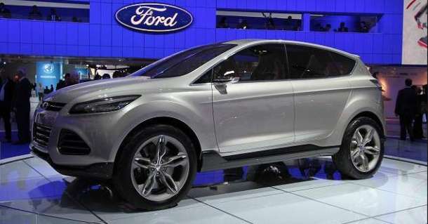 2016 Ford Escape side view 2