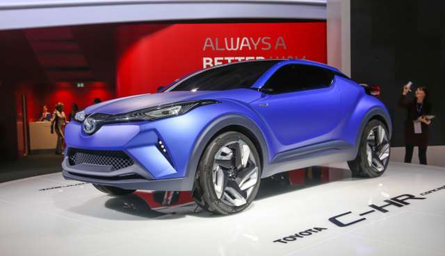 2016 Toyota C-HR side view 2