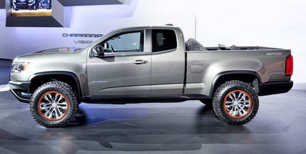 2016 Chevrolet Colorado ZR2 side 1