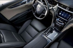 2017 Cadillac XT5 interior 2