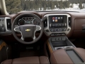 2017 Chevrolet Colorado interior 2